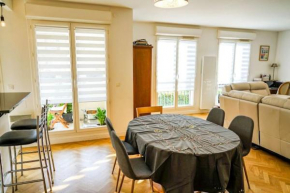 Bel appartement spacieux / Proche Arena Paris Sud